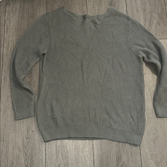 Gorgeous Gray Women's Sweater off the shoulder - Picture 3 of 5
